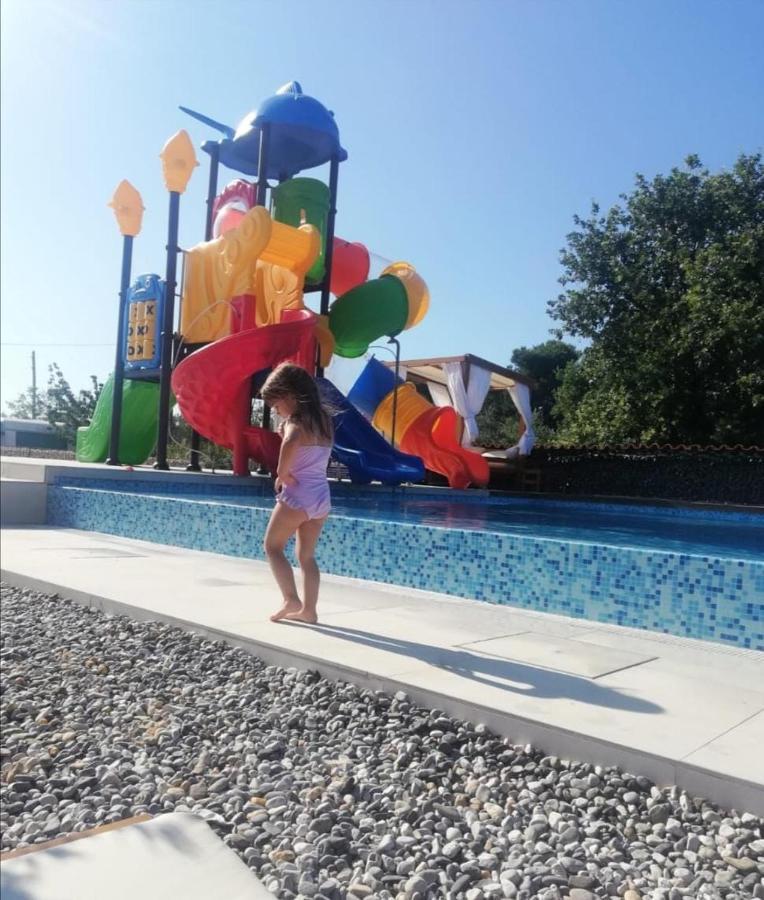 Mobilehome Elena Premium With Pool, Istria 반졸레 외부 사진