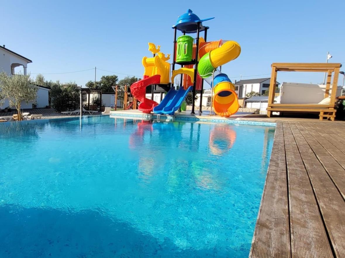 Mobilehome Elena Premium With Pool, Istria 반졸레 외부 사진